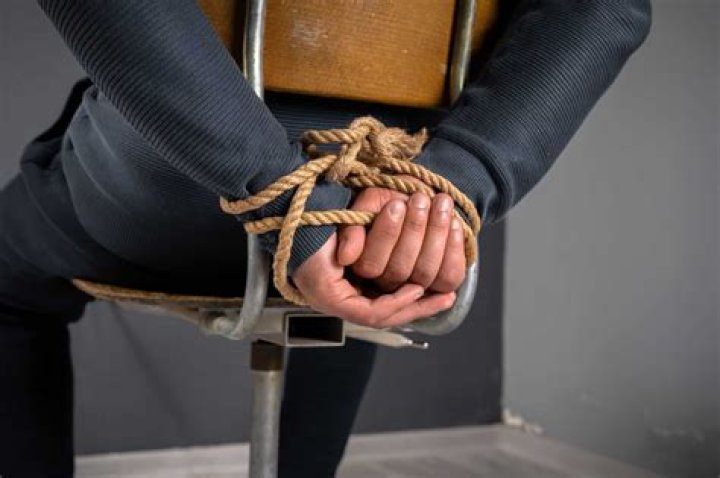 Are child kidnappings mostly done by strangers?