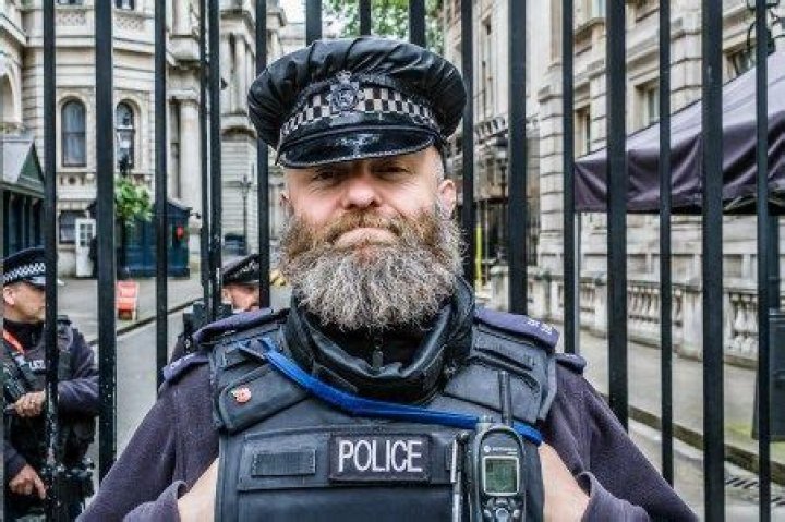 Can policemen have beards?