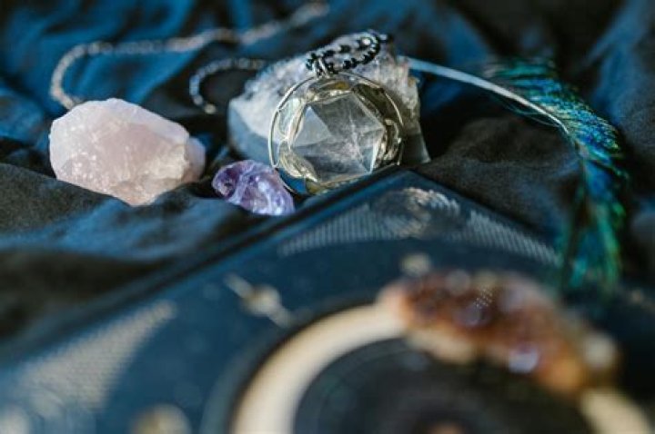 Can you sleep with amethyst?