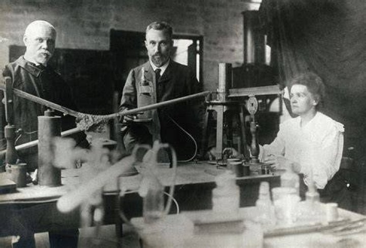 Did marie curie discover plutonium?