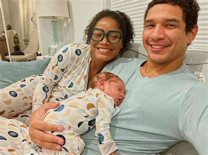 Did natalie and mike have a baby?
