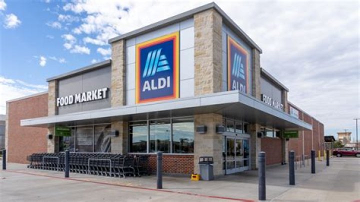 Do you have to have a quarter for aldi?