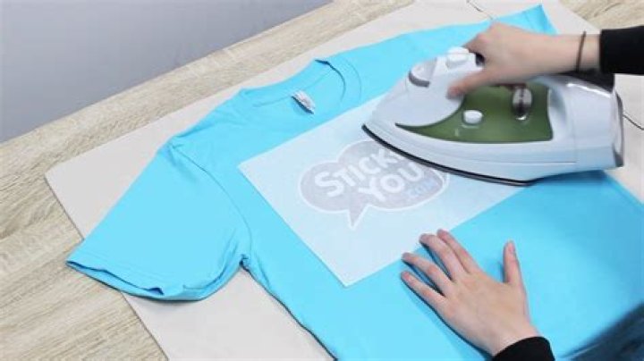 Does body blur transfer onto clothes?