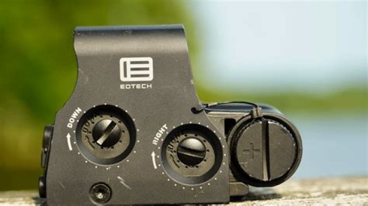 Does eotech hold zero?