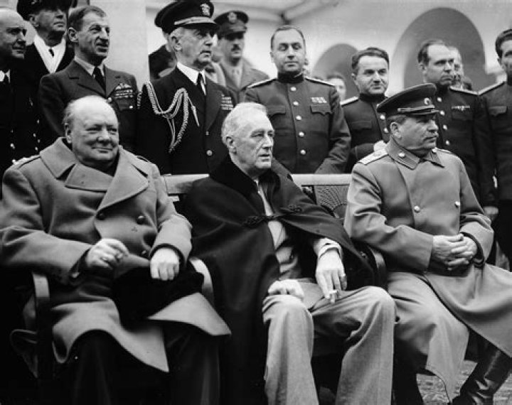 How did the u.s. help the allies in ww2?