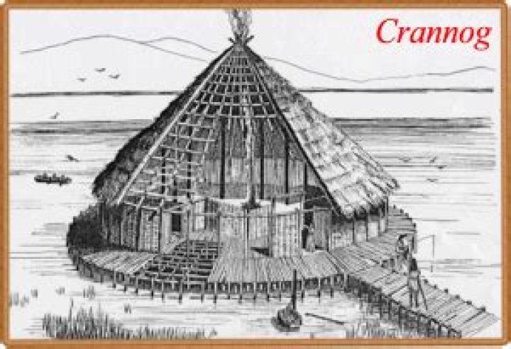 How were crannogs built?