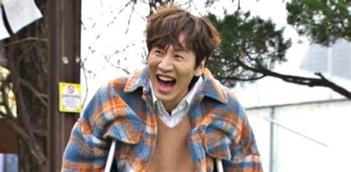Is lee kwang soo leaving running man?