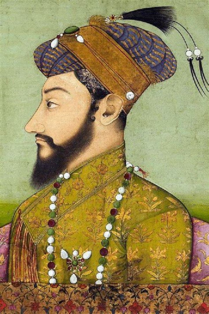Was aurangzeb the last mughal emperor?