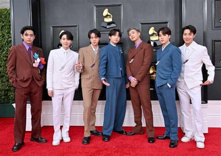 Was bts supposed to have 8 members?