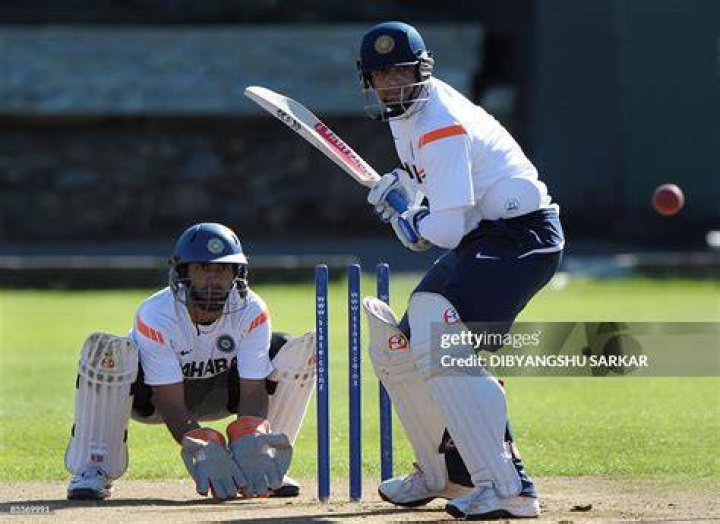 Was rahul dravid a wicket keeper?