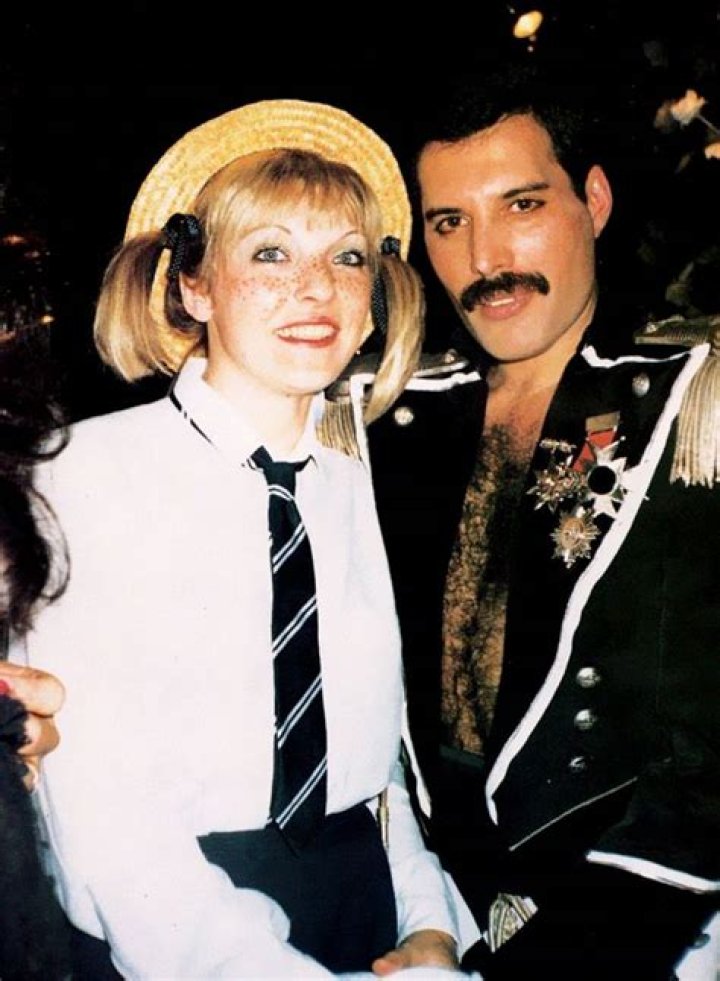 Were freddie mercury and mary married?