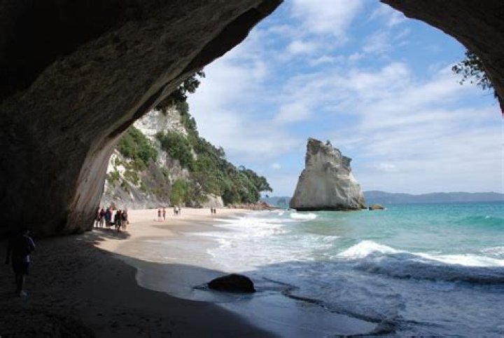 What does whanganui mean?