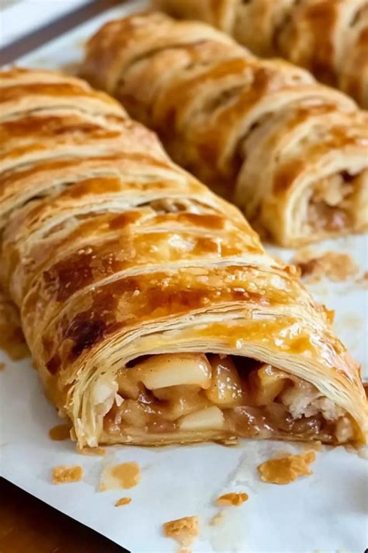 What is apple strudel?