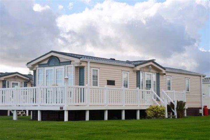 When to relevel mobile home?