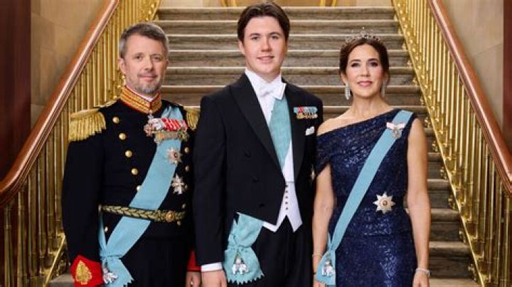 Which monarch abdicated the throne in 2019?